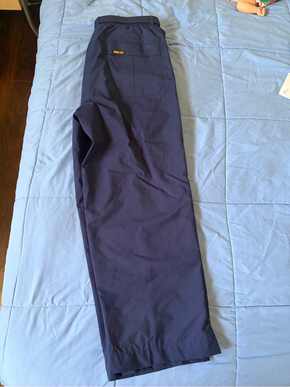 GORE-TEX Men's Zero Restriction Navy Blue Cargo Golf Pants